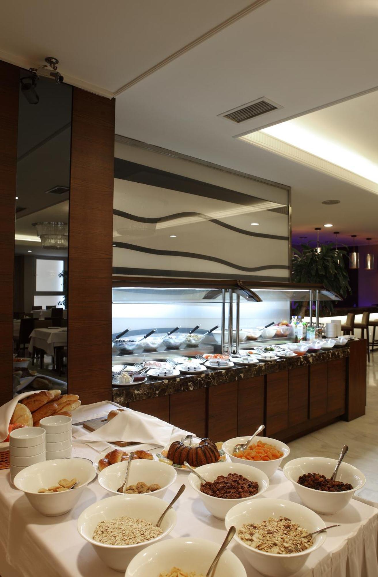 Eyuboglu Hotel Ankara Buitenkant foto