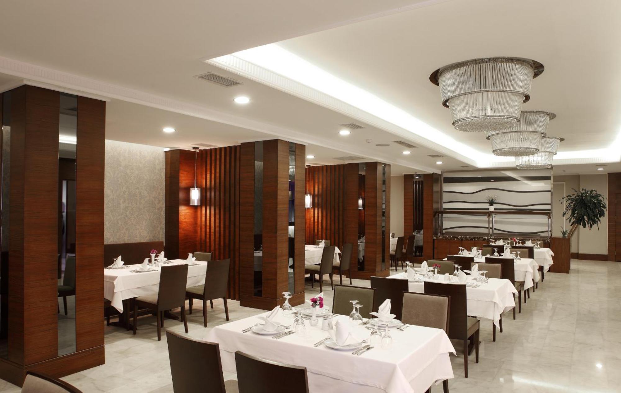 Eyuboglu Hotel Ankara Buitenkant foto