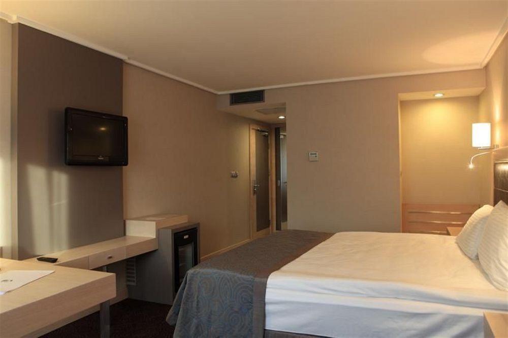 Eyuboglu Hotel Ankara Buitenkant foto