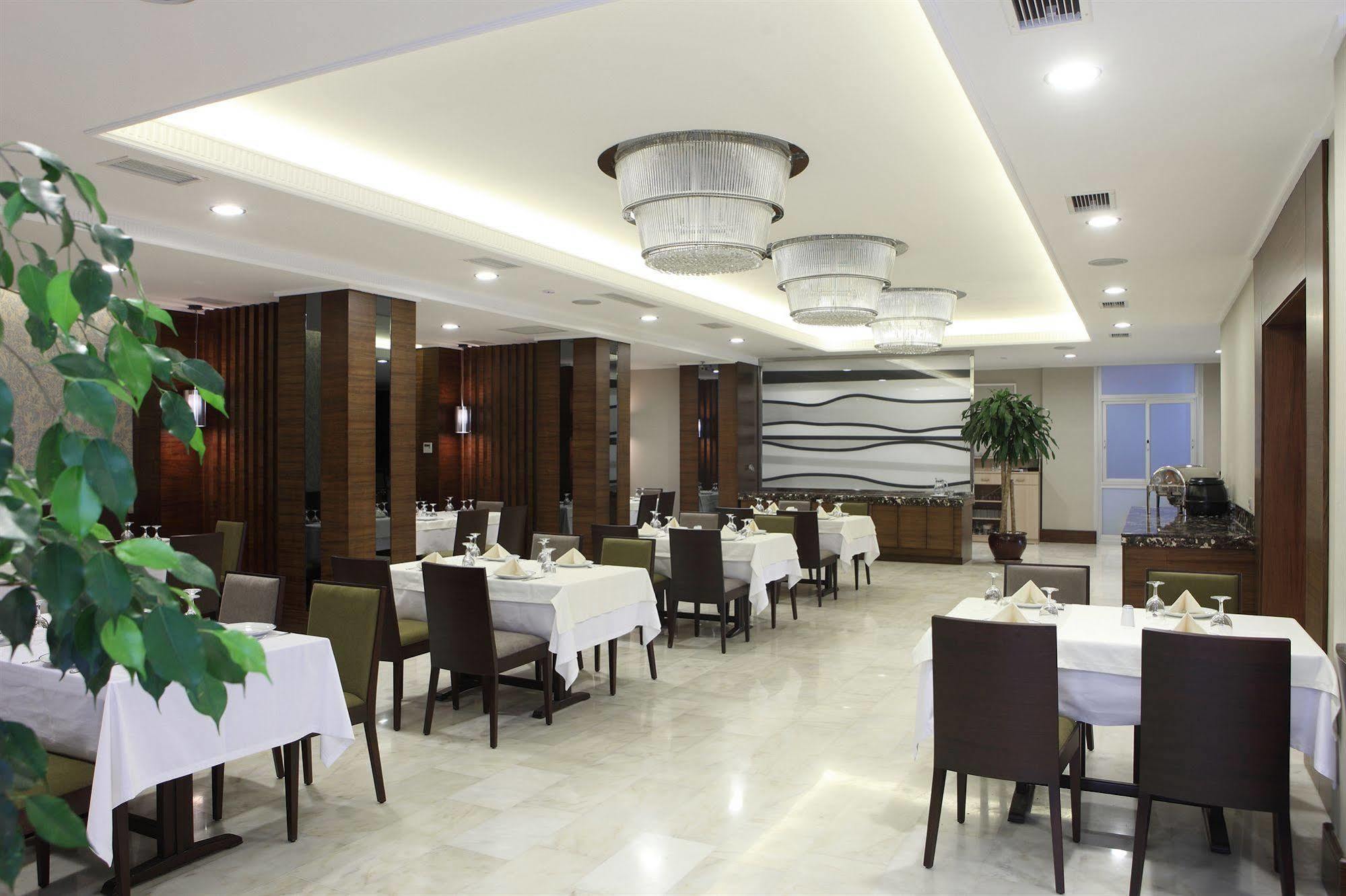 Eyuboglu Hotel Ankara Buitenkant foto