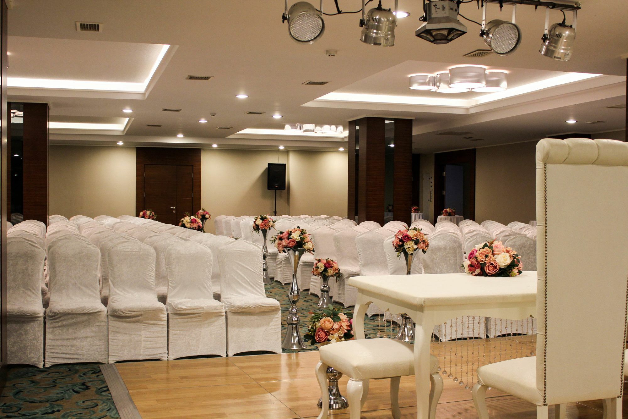 Eyuboglu Hotel Ankara Buitenkant foto
